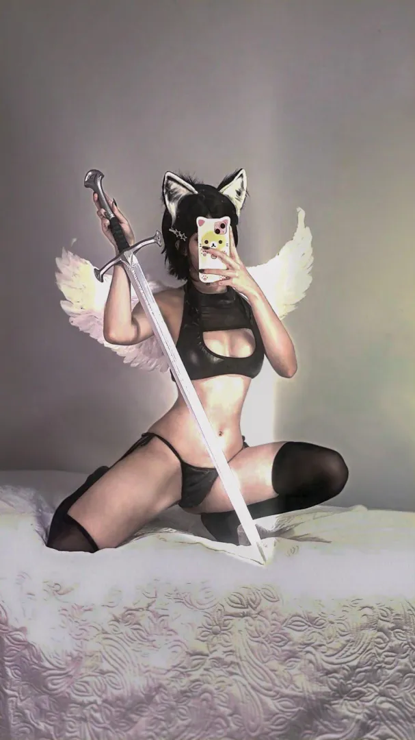 Tell me, Meow-ster… what commands will turn this baby kitten into your ultimate good girl? >⩊<