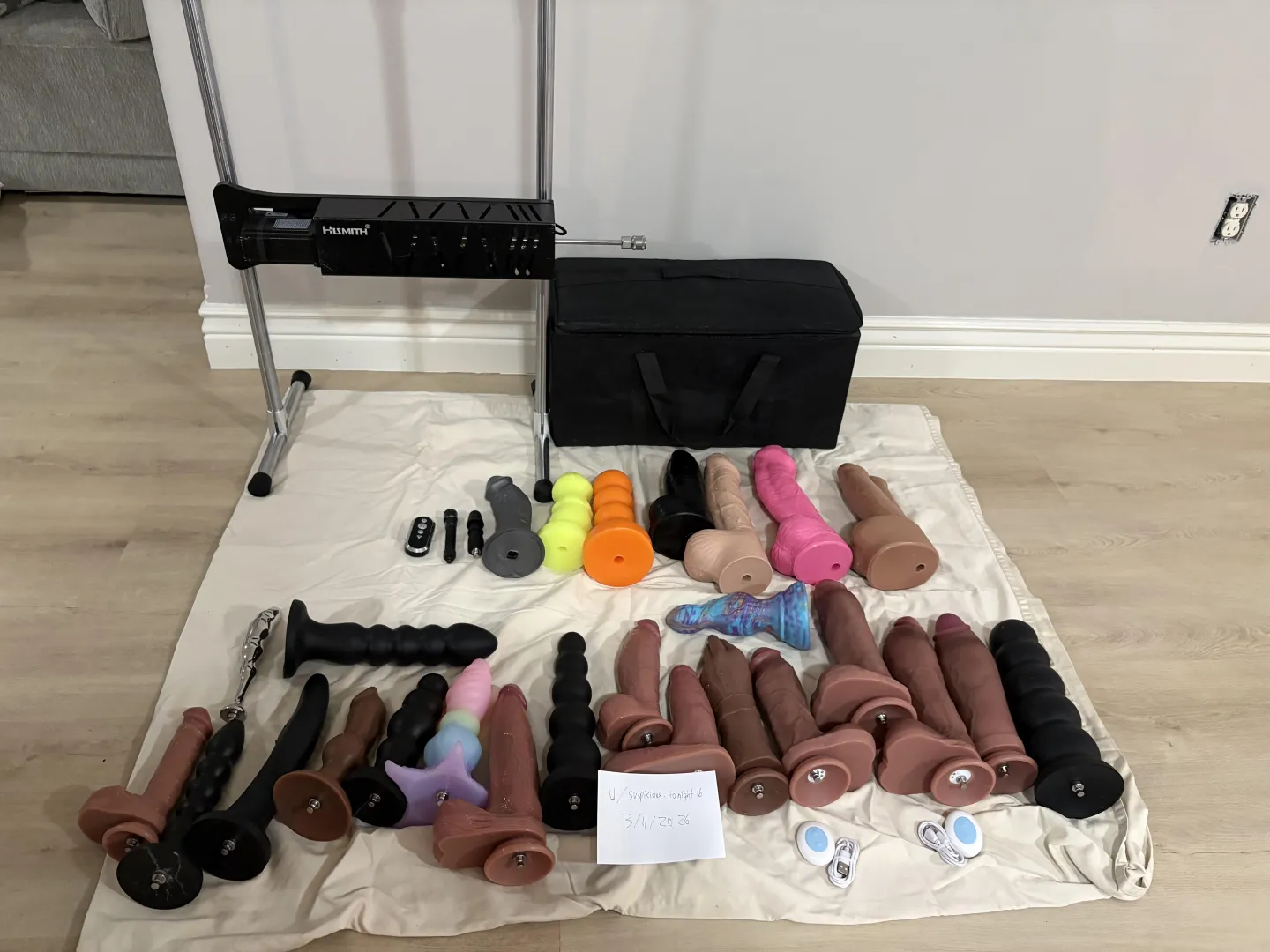 WTS Hismith Servok Plus Many Attachments + MrHankey and SquarePeg Toys. USA Shipping Only, pet-free smoke-free home