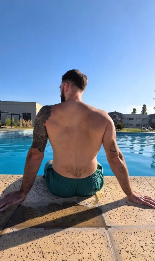 You should feel blessed to be able to serve a real man like me ‍