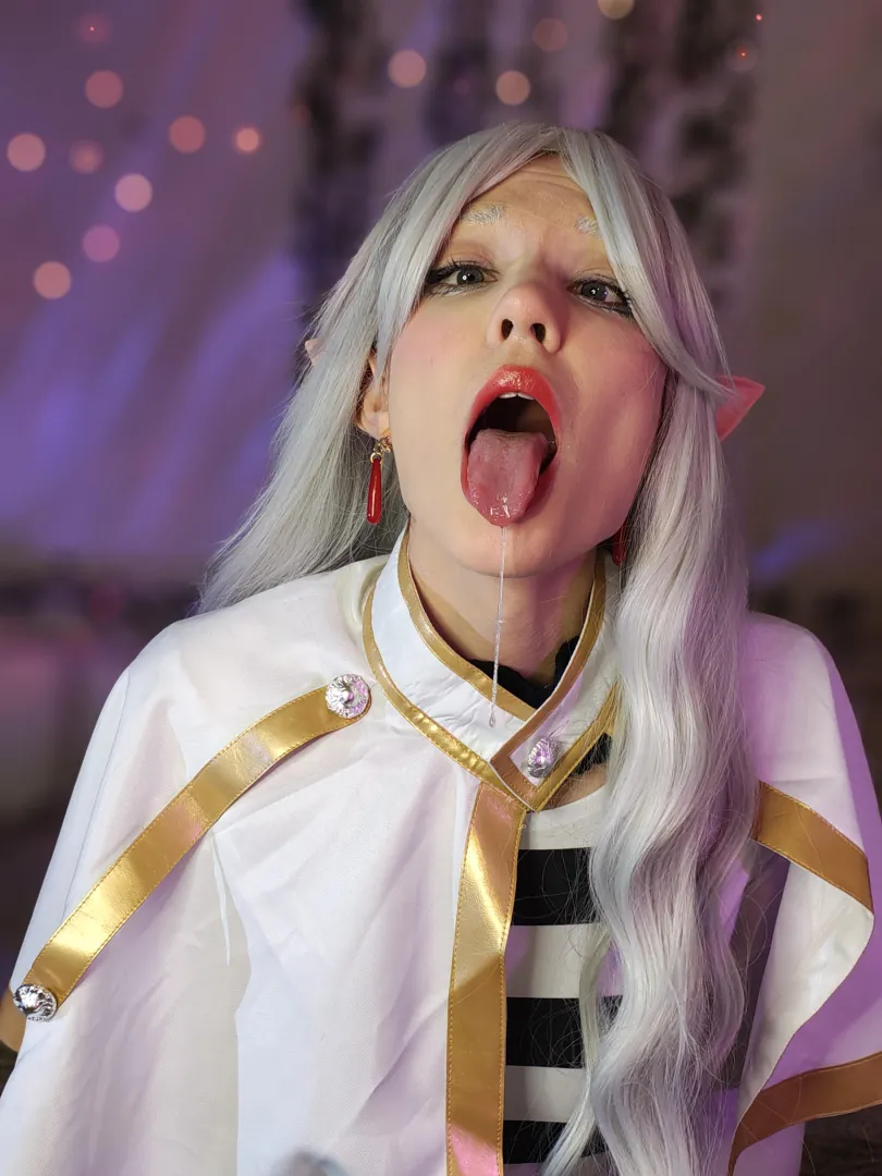 Your elf slut's tongue is starving for your thick load, feed me now