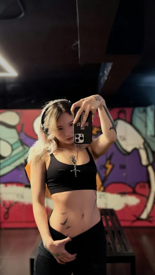 Your strong princess says hello from the perfect angle.