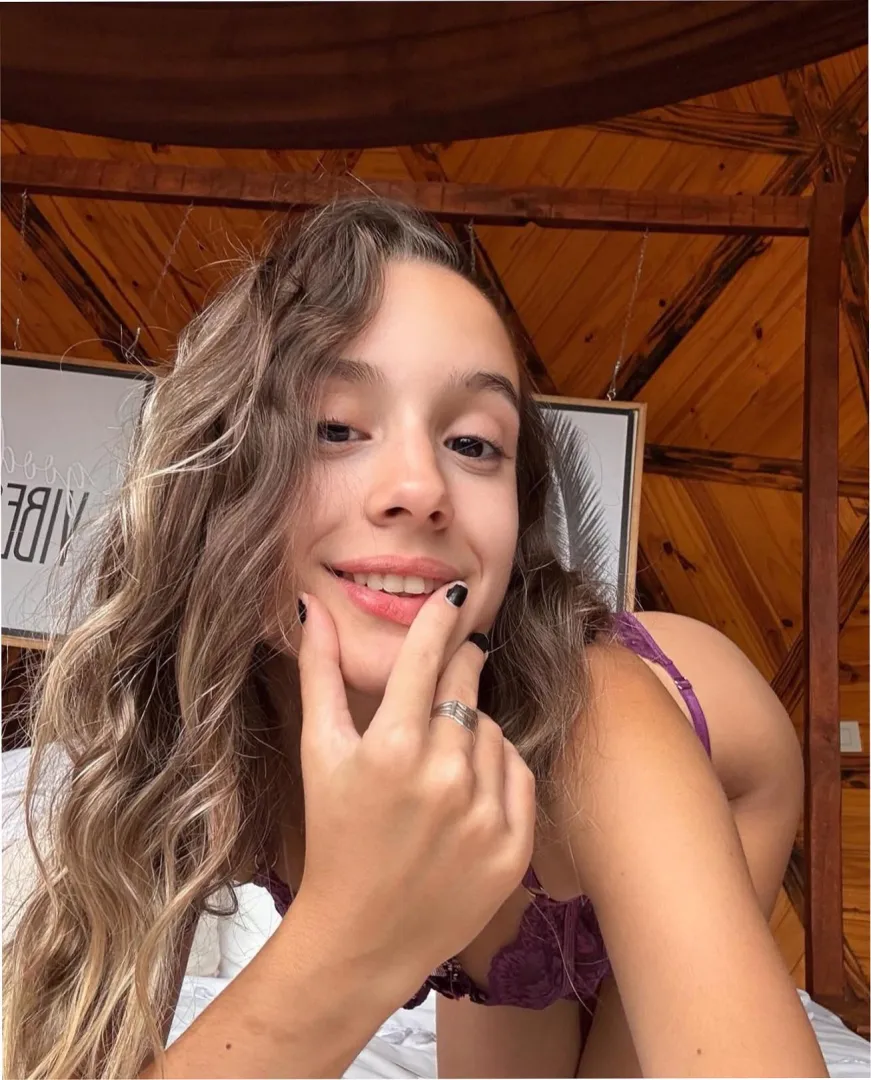 18F kinda hiding behind my smile here ngl