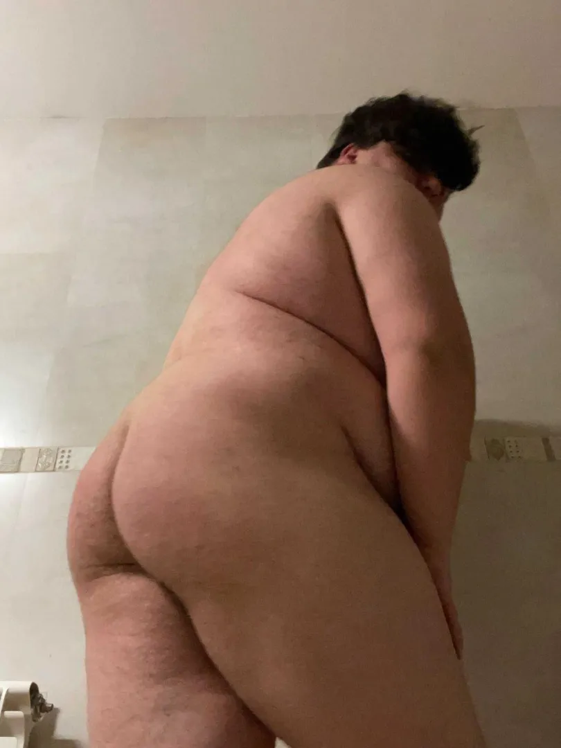 20m could use a twink here~