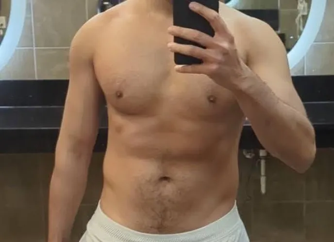 27 #Boston #MA- Looking for a bud to chat and hang with. Open to fwb situation. Fit body. More in post below. Can trade pics.