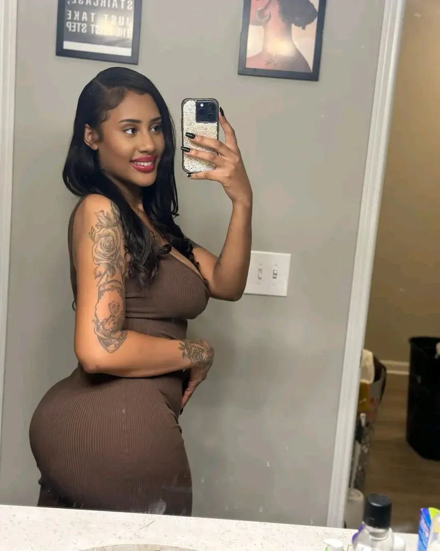 27F Available for meet, are you you down, then send a DM