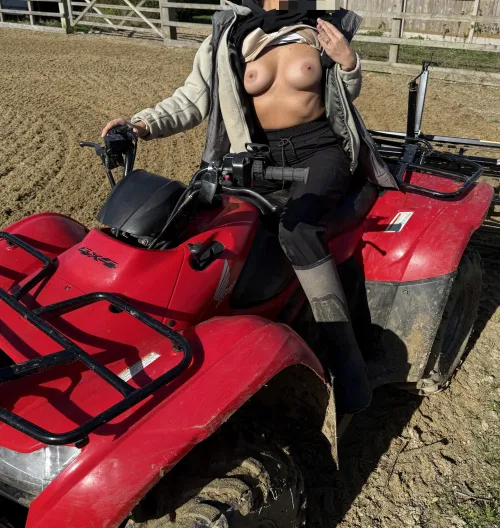 A rare topless pic of your favourite MILF