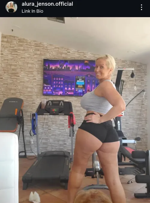 Alura jenson en casa