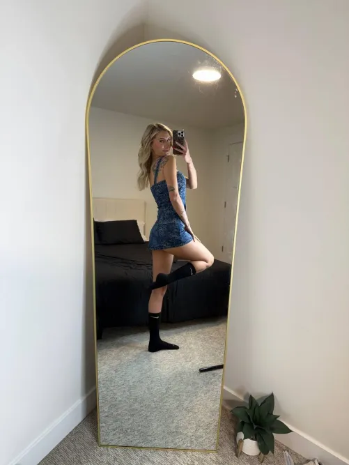 Are you into small naughty country girls like me?