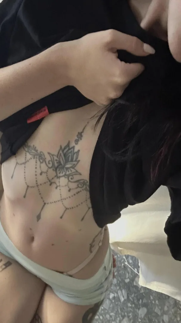 Can’t host but kinda in a mood lol tgl,rm.: .lunakaitlyn'.