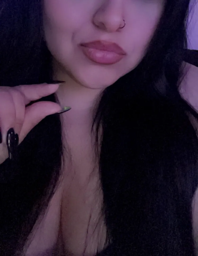 Come serve ur goddess