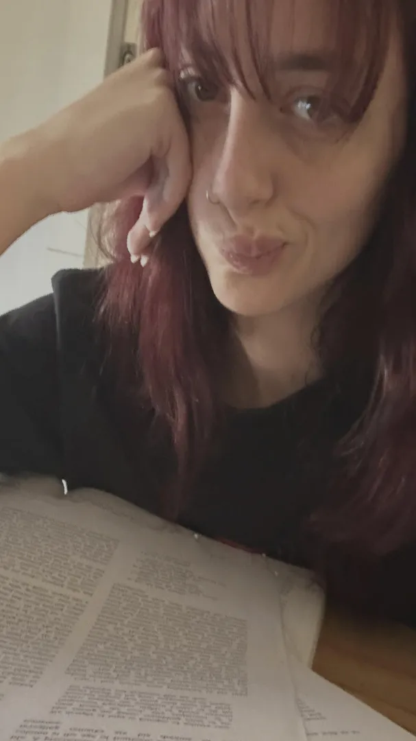 Down for some fun, had a couple drinks so I’m vibing tgl,rm.: .lunavelvetfluff'.