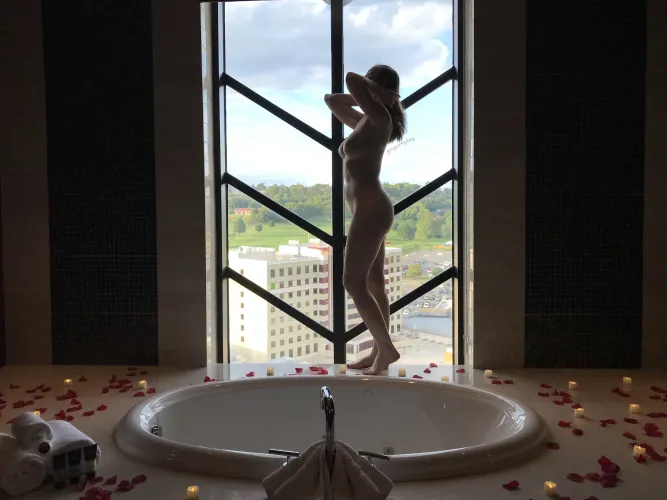 First date with roses means you’re getting drenched in more than just the tub