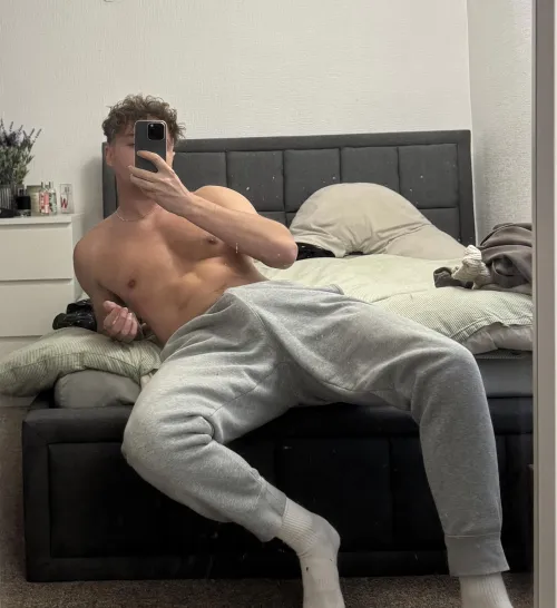 Grey sweatpants are still in fashion, right?