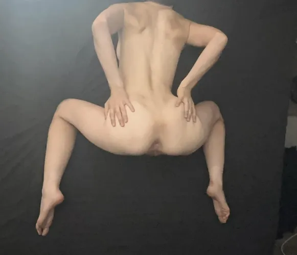 I need an older Daddy to do all the nasty things to me your wife won’t let you do 