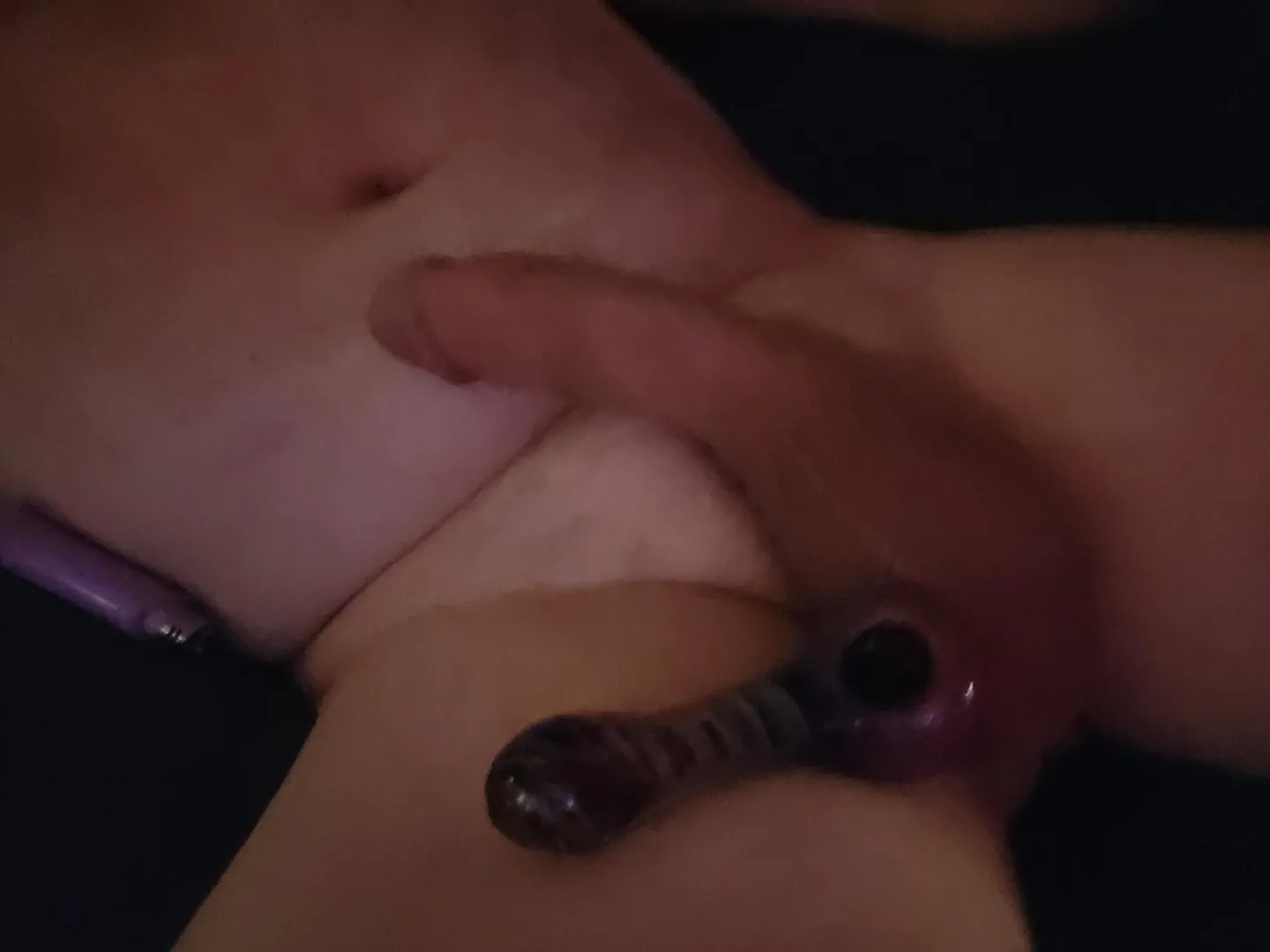 [M] smoking and stroking
