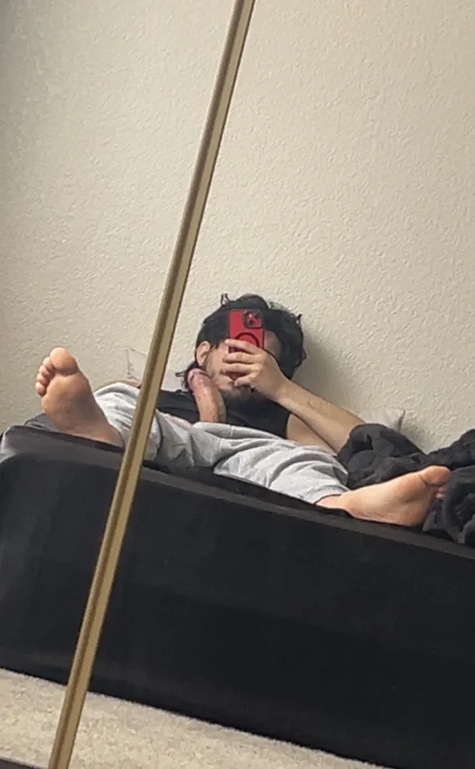 M27 normal Looking for fem or woman who’s down to suck or fuck I’m in normal Illinois