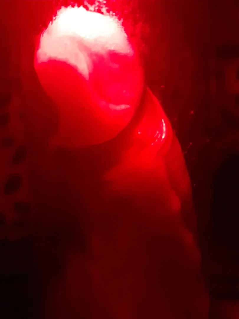 M43F Into fisting... I want you to fulfil my fantasy...do you enjoy being fisted or curious in trying it out??? Let do it together??? Darlington