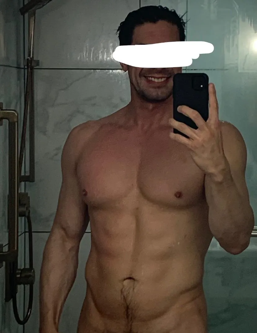 [M4FM] [Miami] - 6'2 -8 in Big Cock handsome / athlete model ! Looking for hot wife couple !! sexy couples only!! ((must have Teleg to verify. ))Looking sexy Couples / ladies