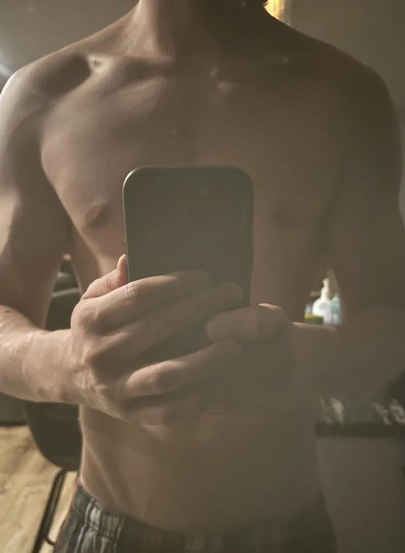 Nothing turns me on more than a pathetic cashfag giving me their hard earned money because they know I am superior in every way