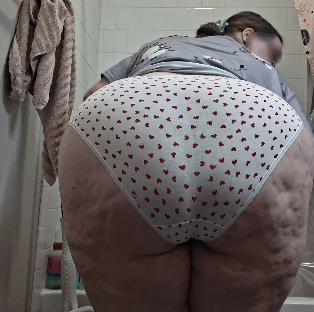 [selling] book your wear for a pair of my discharge soaked and sweaty scented panties  it gets warm here in the south and I do a lot of walking! [fullback][thong] DM or SC to purchase 