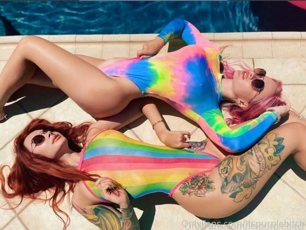 There's nothing better than sunbathing with a friend under the blazing sun by a cool pool