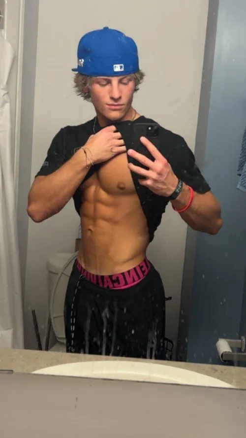 Who wants to serve these abs 