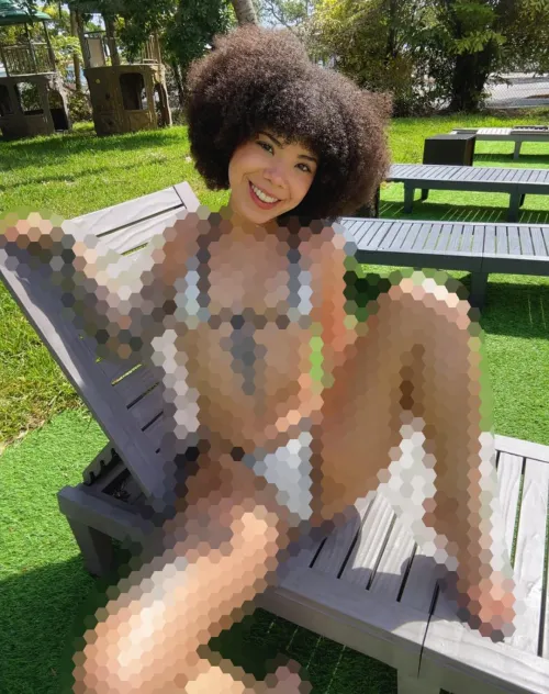 You will bring me drinks while I enjoy the sun!