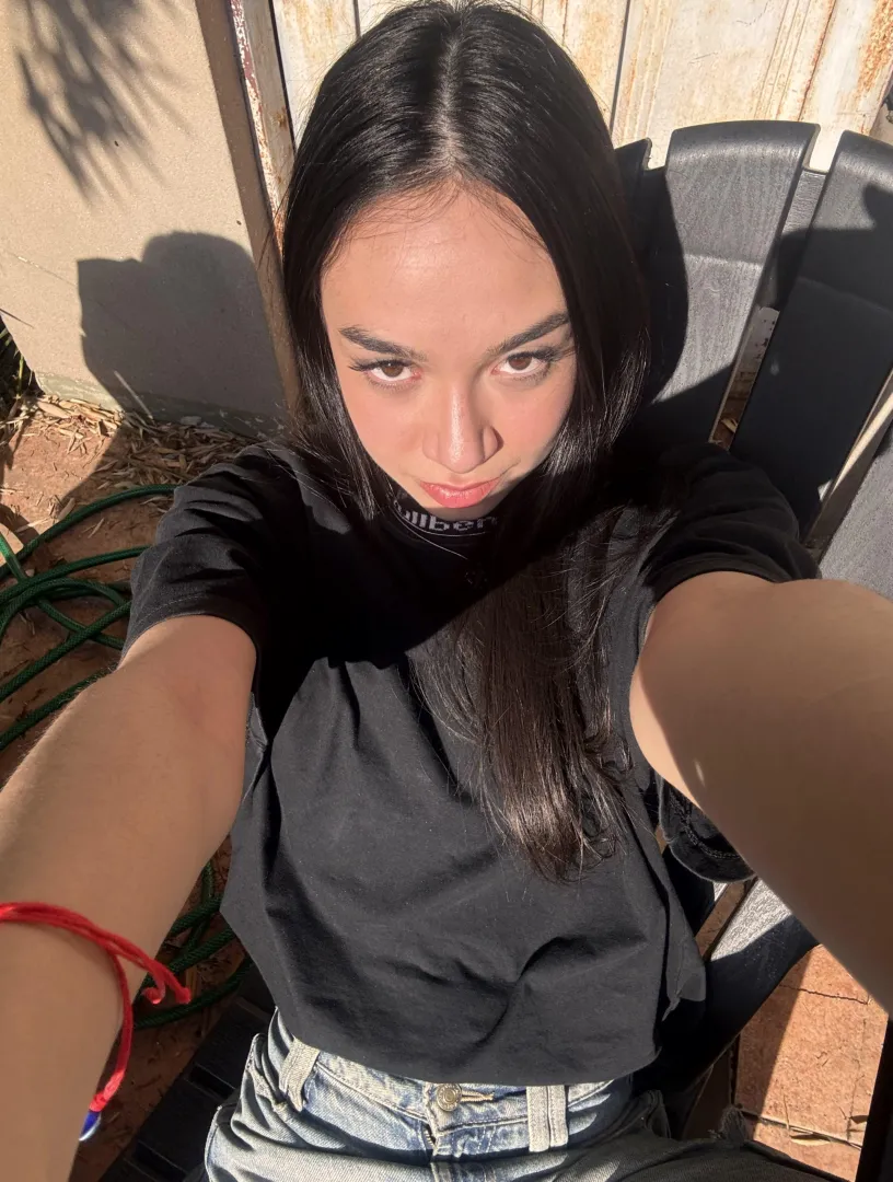 19F, I really want to share my body here, do you want more?