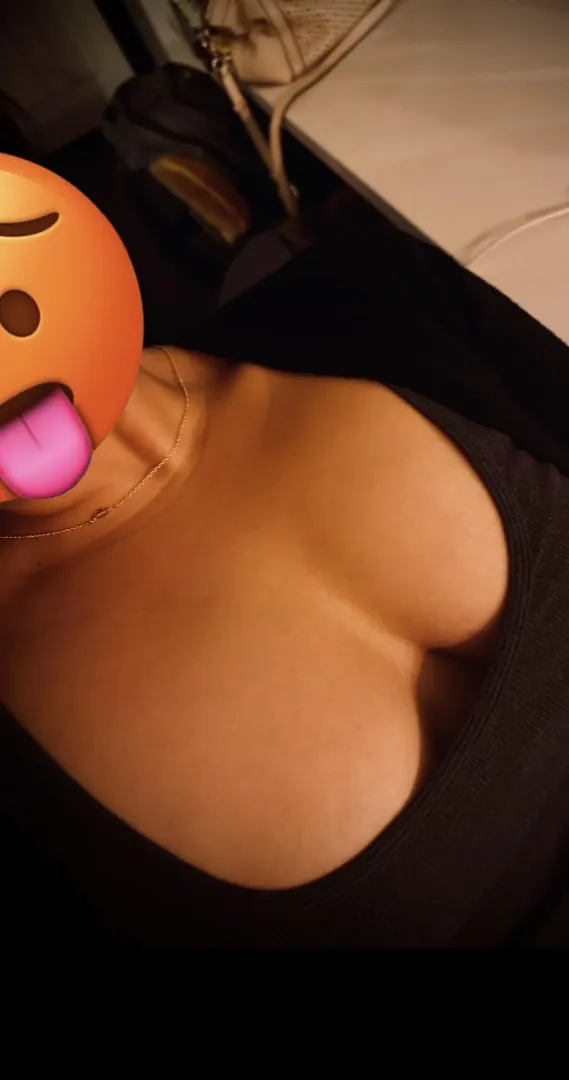 40M39F [MF4M] Married Latino couple looking for a 3rd