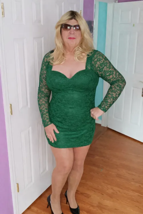 Another Irish look, with better hair style..  Now it feels like springs in the air!