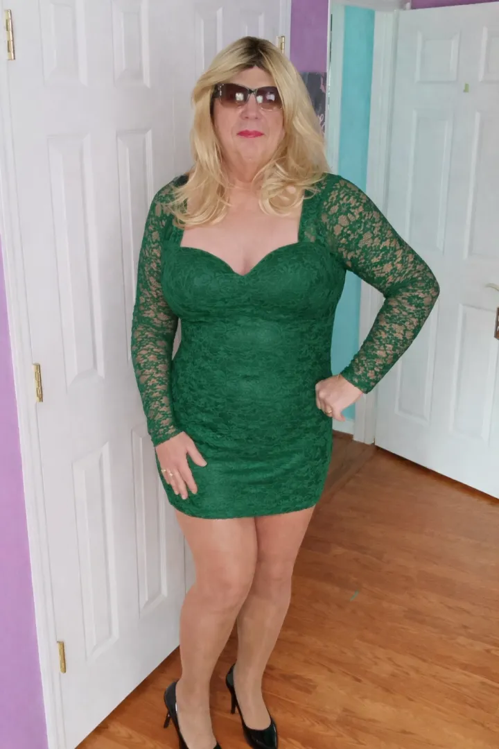 Another Irish look, with better hair style..  Now it feels like springs in the air!