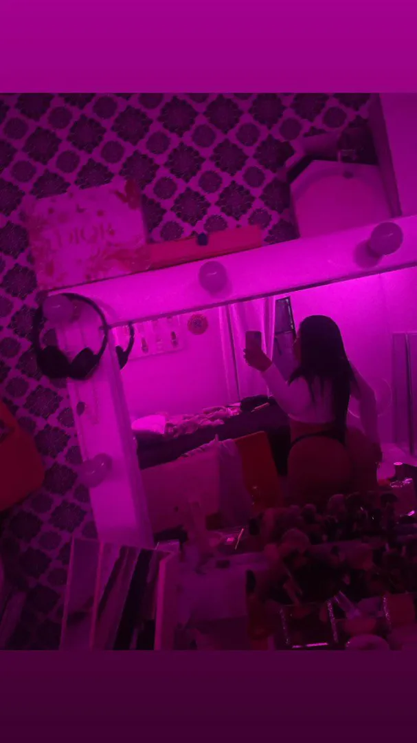 Arrow up if you’re in LosAngeles, 20f Recently Divorced Looking for a pussy eater, who’s nearby?