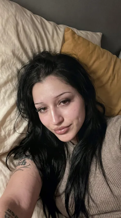 do u play w pretty stranger like me? let’s do wild fun