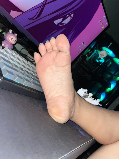 feet soles