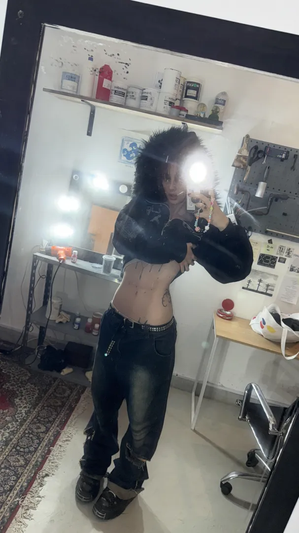 Had a drink or 2, down 4 fun if u can host - Telgrm: Lunapetaline