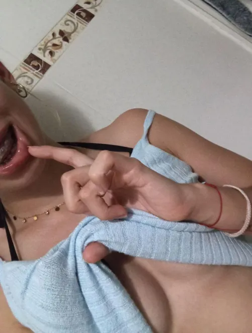 Hope you won't mind my braces while giving sloppy bl0w