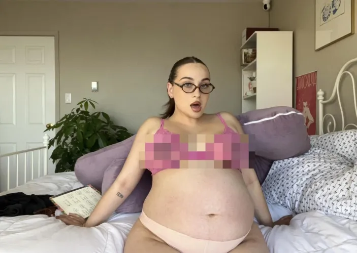 hot & pregnant is there anything better?