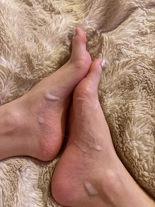 i’d make you get down and lick up every last drop.. <3