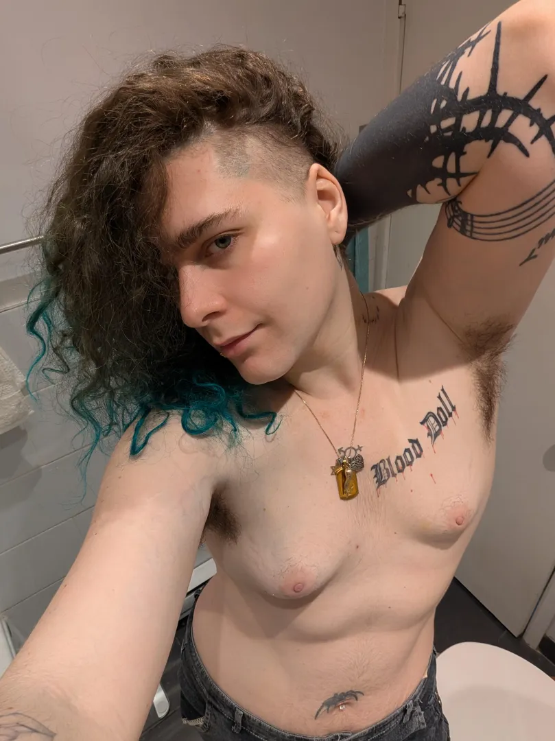 Just redid our dye job, didja notice? 