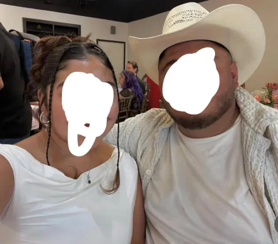 Let meet up 26m 22f looking for couples