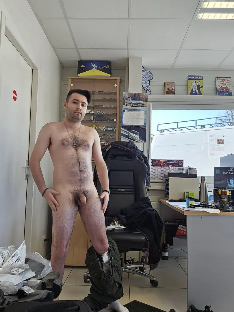Petite exhib rapide au travail