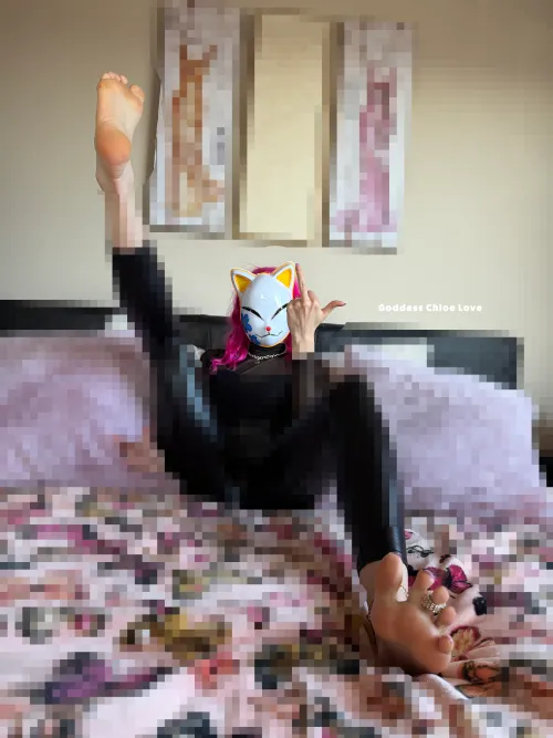 Pixels and feet for useless 