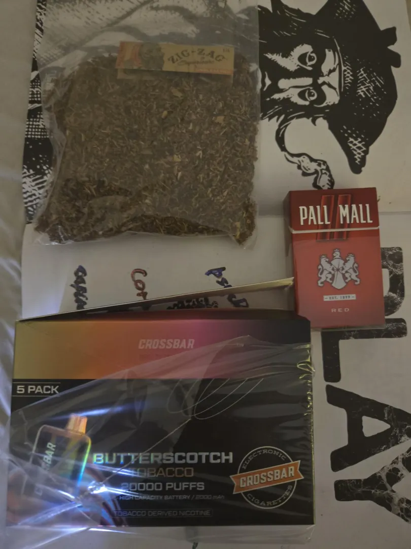 Smokes for the weekend and my mom gifted me some vapes as a congrats on my new job