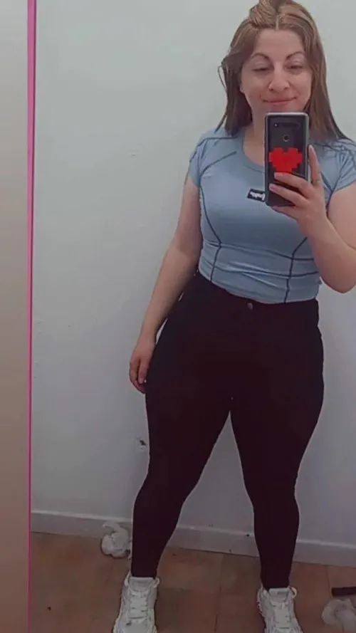 The best way to wear a leggings is with nothing under