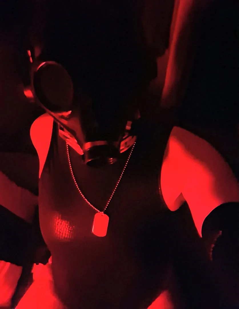 0935 :: It is experimenting with different coloured lights, how does red look?