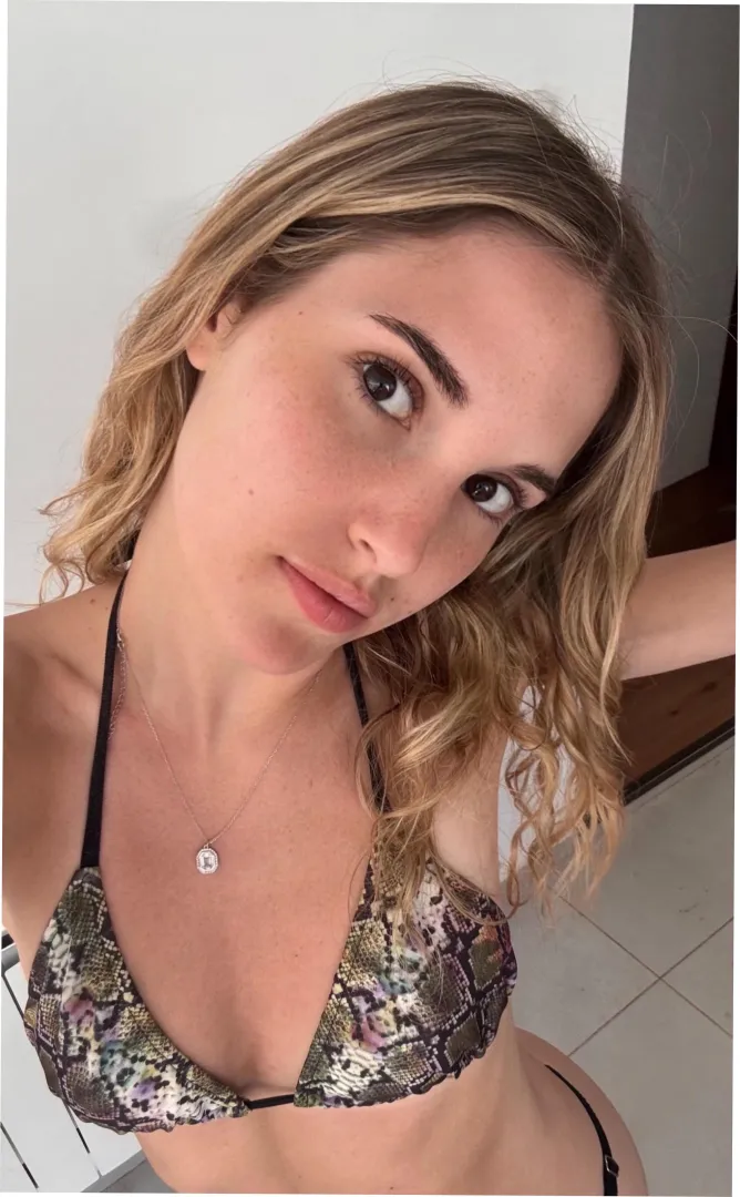 18f i’m smiling but my heart’s racing a bit