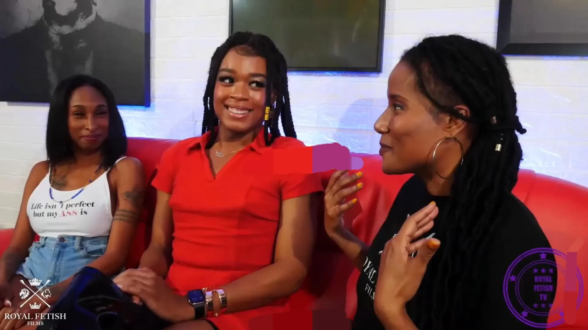 2 girls+ a Trans + a guy = Excellent vid ⭐️⭐️⭐️⭐️⭐️ Yeah this vid was fantastic. I thought it was gonna be a BDSM or S&M vid but it wasnt which i was glad cause i dont like those vids. Everyone in the vid was great, everyone was a