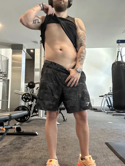 30 [M4FM] #Atlanta - didn’t have any luck last night, but it’s nice af out today. Next to battery. Upscale apt.