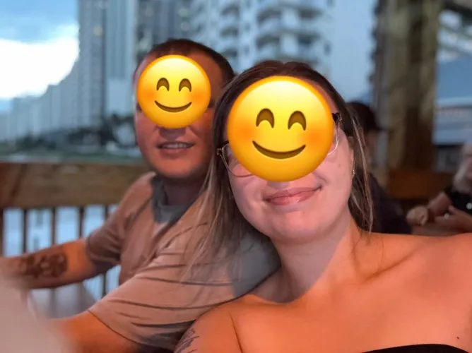 [30/28][mf4F] we will be in Panama City beach 5/30-6/3. Couple looking for casual discreet fun. Please be able to verify. NO COUPLES OR MALES