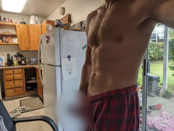 36 [M4F] Windward side - looking for ENM fun, either single or couples